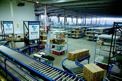 AI+倉(cāng)儲(chǔ)物流 自主決策機(jī)器人引領(lǐng)變革，中國(guó)創(chuàng)新贏得國(guó)際關(guān)注